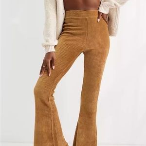 NWT Aerie Ribbed Velvet Highwaisted Flare Pants